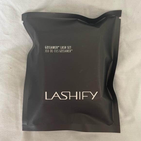 Lashify B12 Gossamers - Picture 2 of 5